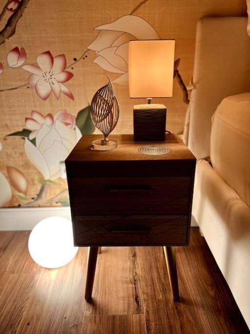 Bali Home Stylische Wohnung Mit Terrasse Schoenefeld Exterior photo